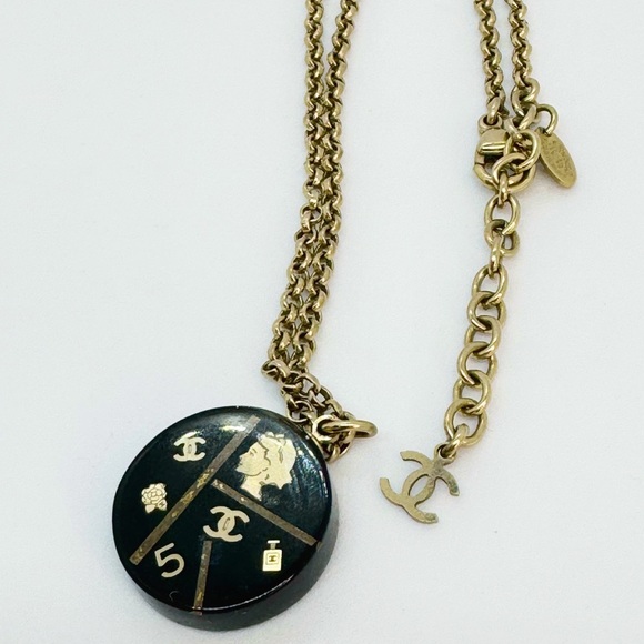 Chanel 06A Gold & Black Resin Necklace - Picture 1 of 3